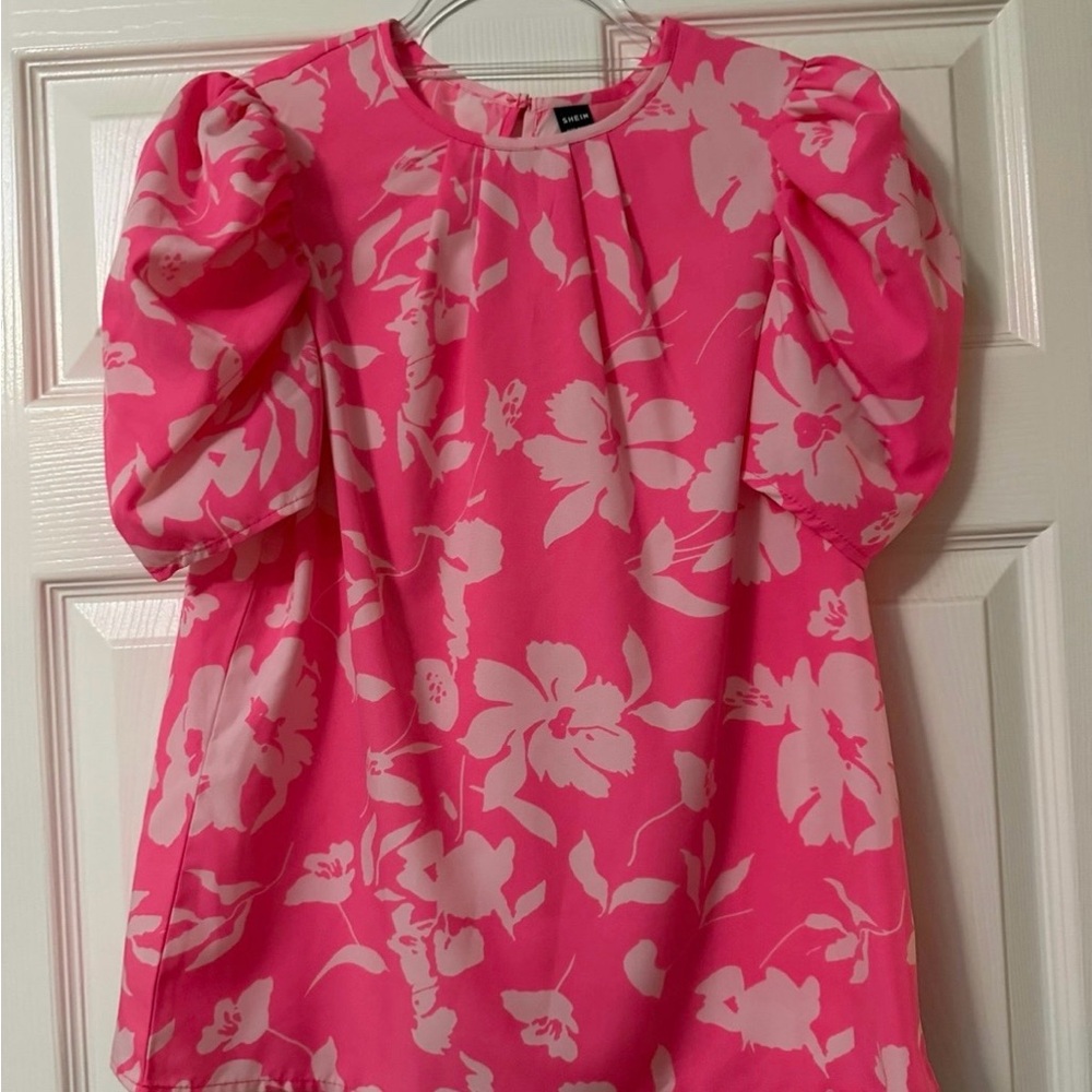 SHEIN Pink Floral Puff Sleeve Blouse